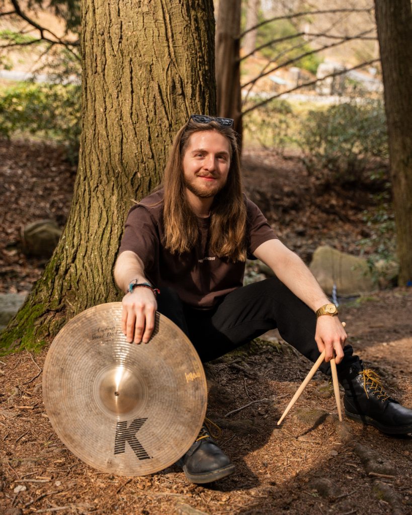 De Quito a Nashville: el baterista ecuatoriano Juan Páez se abre paso en bandas que giran por Estados Unidos 1