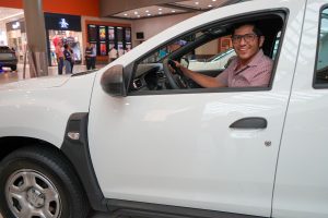 Seis ganadores comienzan el 2026 con la entrega de autos 0 km en Mall del Sol 1