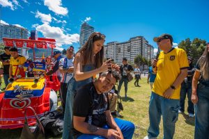 Pingüino toma las principales ciudades del país para vivir la pasión del fútbol con "Locos por la TRI 1